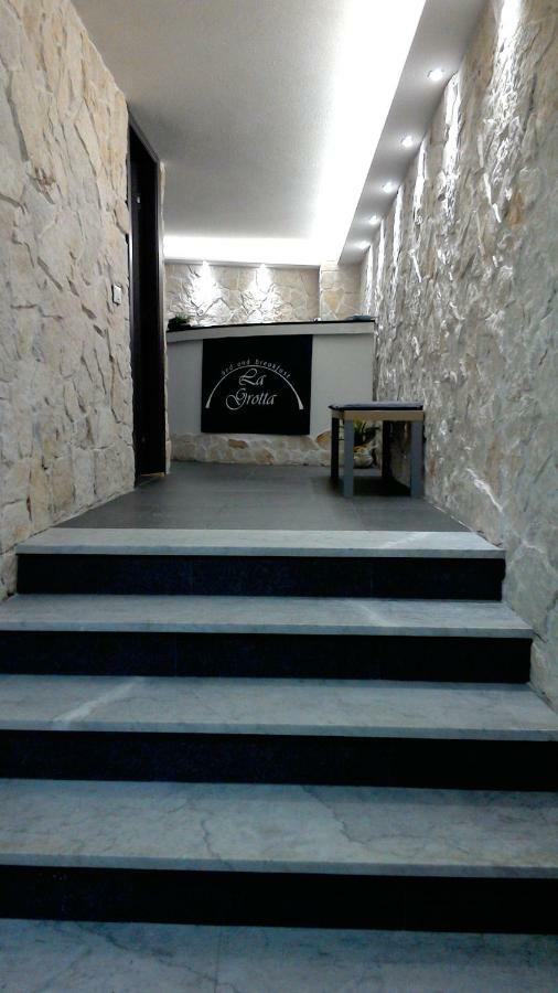 La Grotta